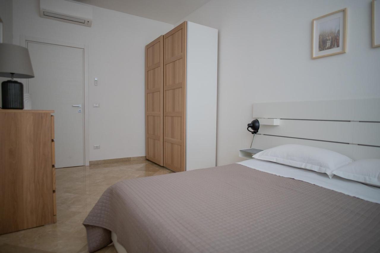 Dall Arca Smart Flat - Central Station Checkpoint Bari Buitenkant foto