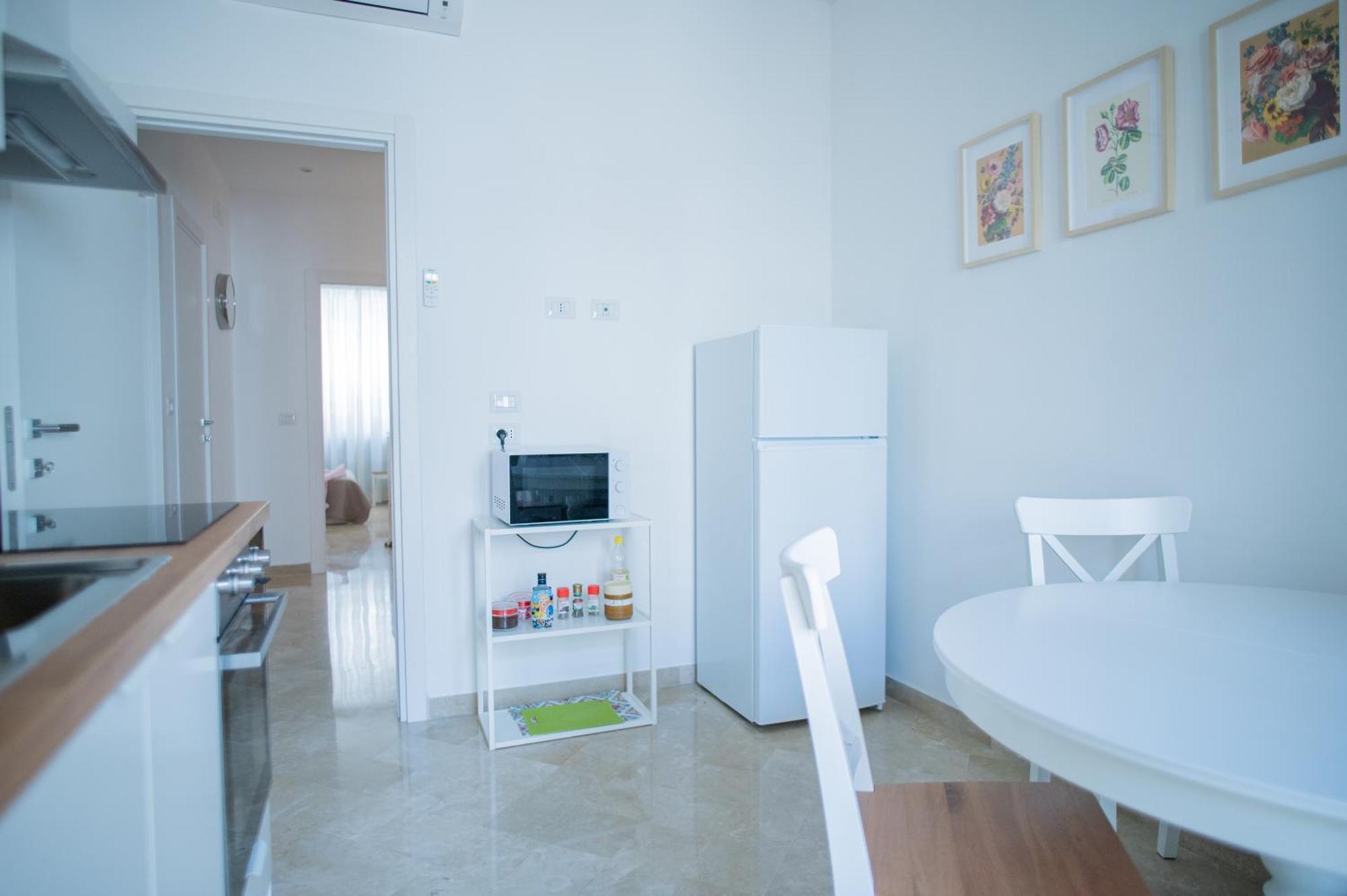 Dall Arca Smart Flat - Central Station Checkpoint Bari Buitenkant foto